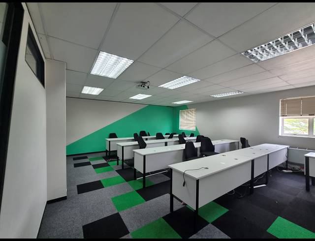 609M² OFFICE TO LET IN HALFWAY GARDENS